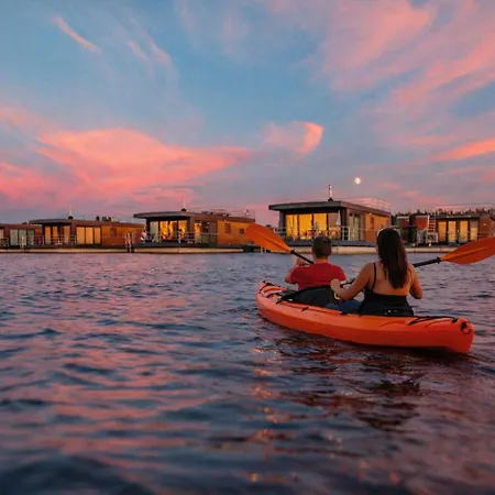 Semesterbostad Floatinghouse Hideaway Lp26