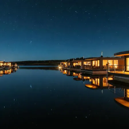 Floatinghouse Hideaway Lp26